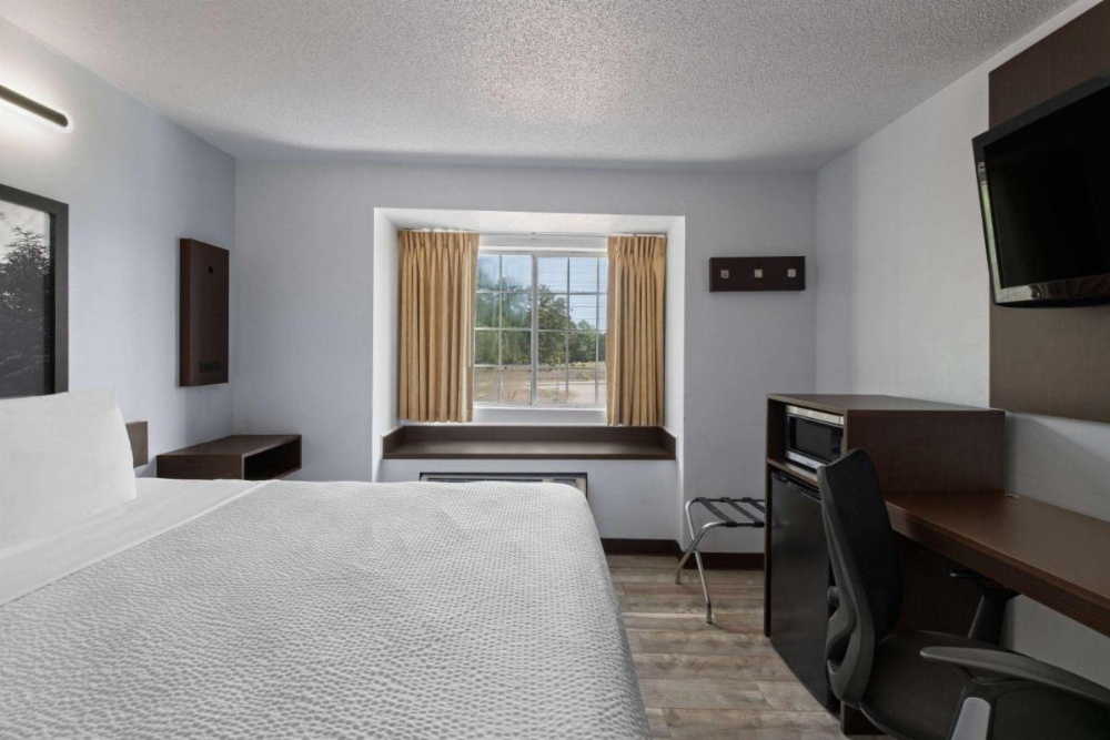 Super 8 by Wyndham Harbison/Parkridge Hospital Image 11