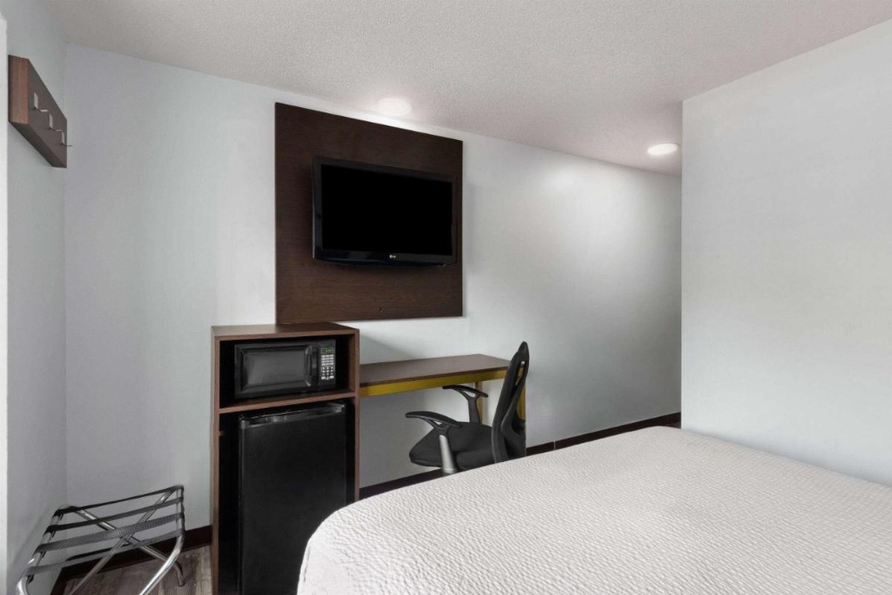 Super 8 by Wyndham Harbison/Parkridge Hospital Image 18