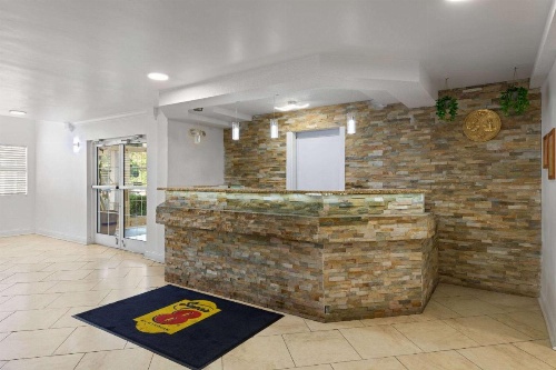 Super 8 by Wyndham Harbison/Parkridge Hospital image 22