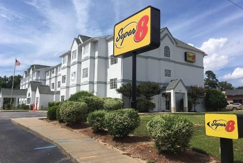 Super 8 by Wyndham Harbison/Parkridge Hospital image 27