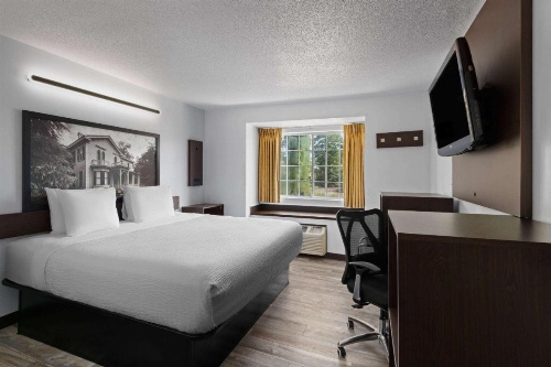 Super 8 by Wyndham Harbison/Parkridge Hospital image 9
